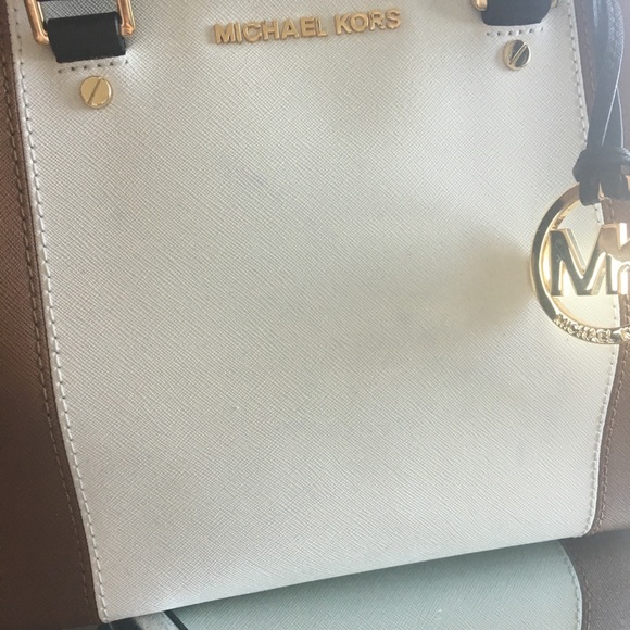 Michael Kors Handbag - Picture 2 of 5